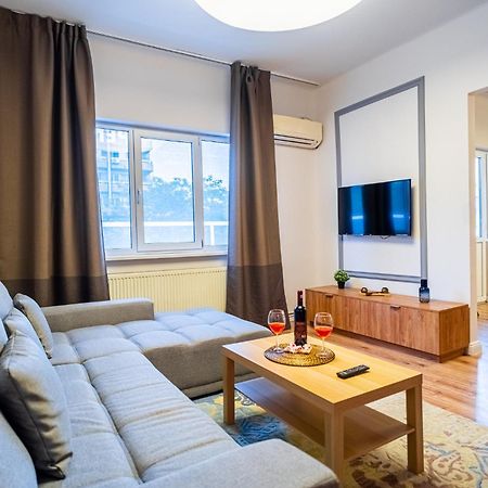 Cozy Apartments Near Calea Victoriei Bukarest Kültér fotó