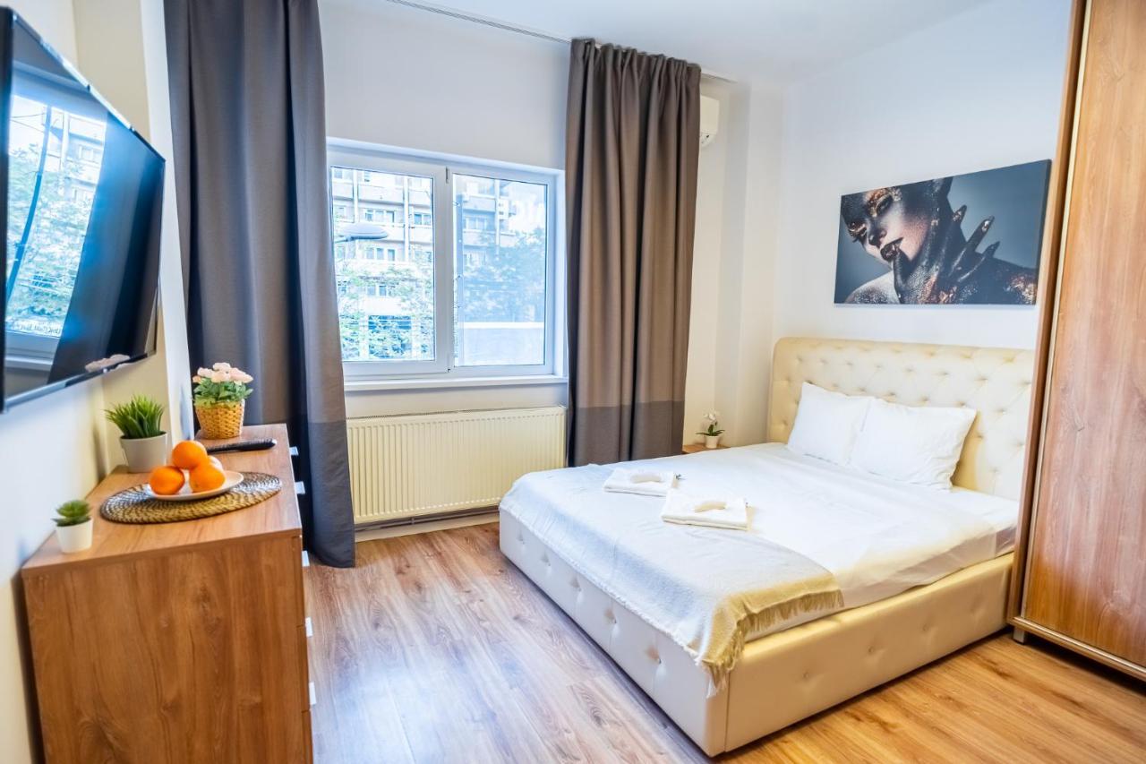 Cozy Apartments Near Calea Victoriei Bukarest Kültér fotó