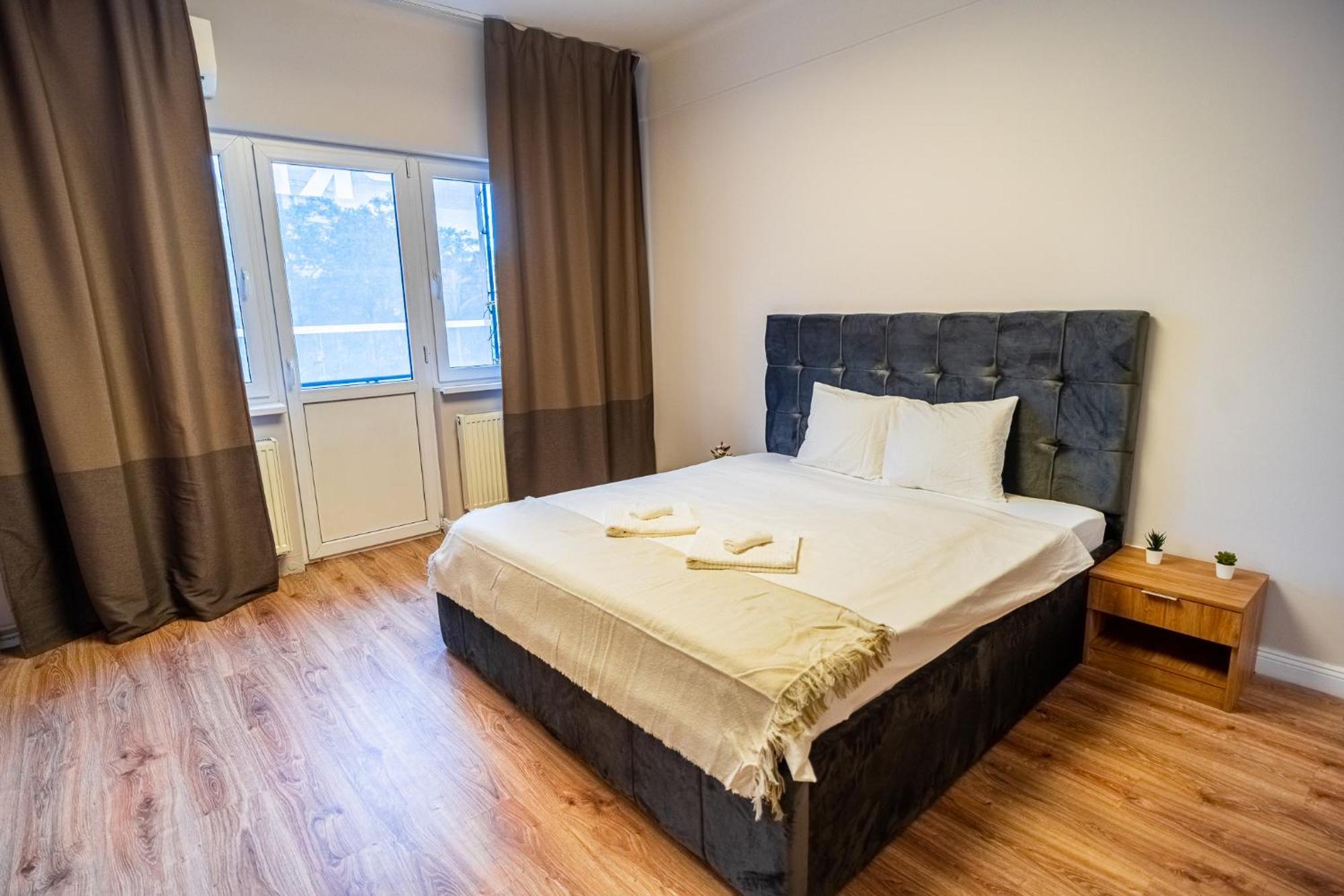 Cozy Apartments Near Calea Victoriei Bukarest Kültér fotó